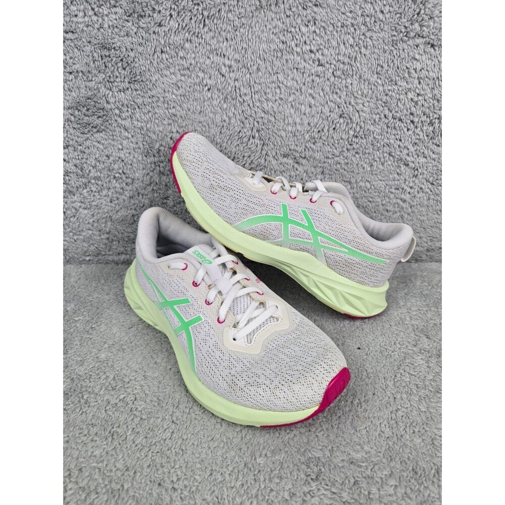 ASICS Athletic Running Shoes Versablast 2 Womens Size 7.5 Retro White/Tourmaline